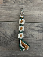 Load image into Gallery viewer, Macrame Daisy Keychains

