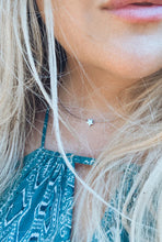 Load image into Gallery viewer, Estrella Necklace
